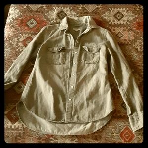 Cotton buttonup longsleeveed shirt